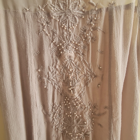 Japna Embroidered Beaded Sleeveless Blouse Lavender XS - Picture 6 of 8